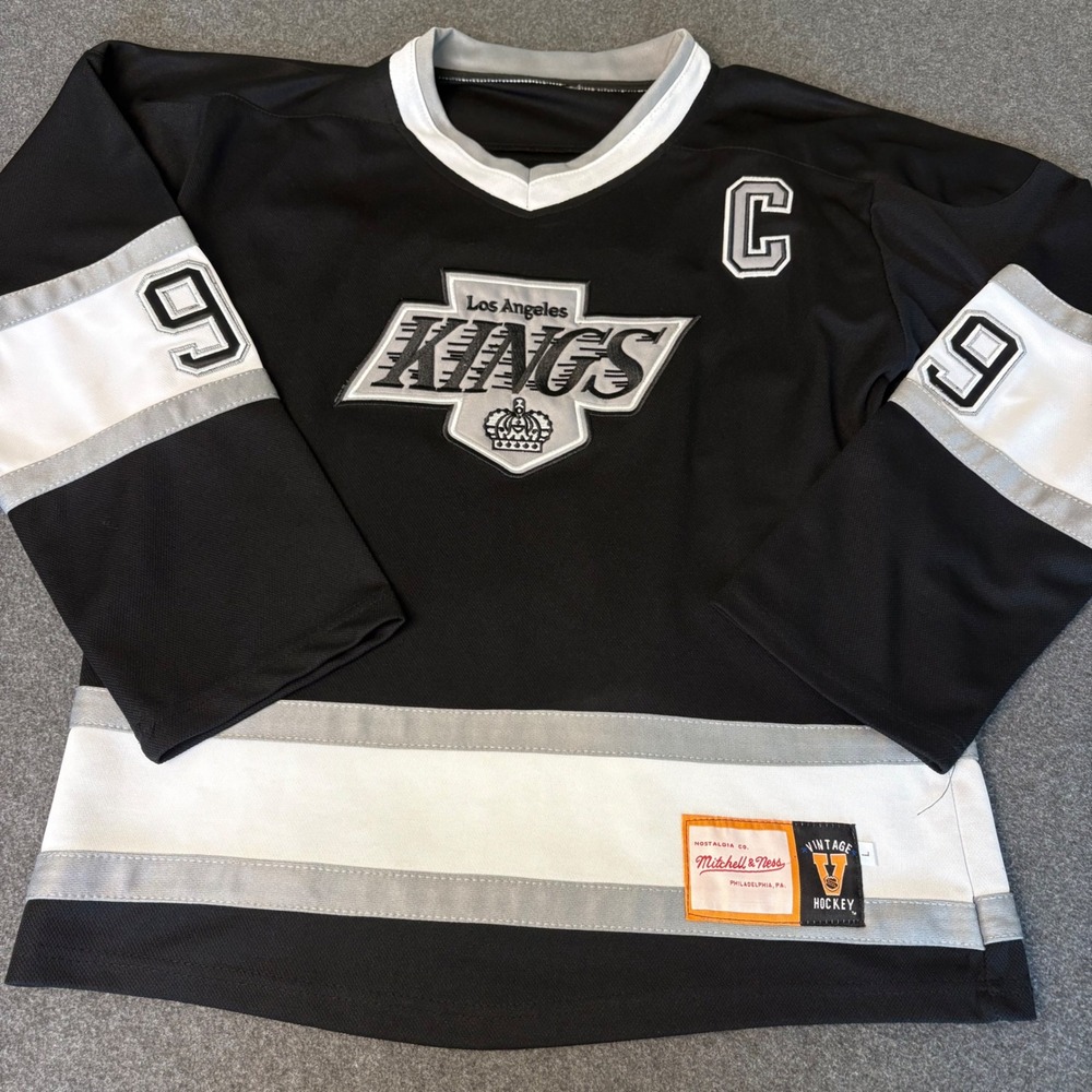 Mitchell & Ness Los Angeles Kings Wayne Gretzky 99 Jersey Kids Large